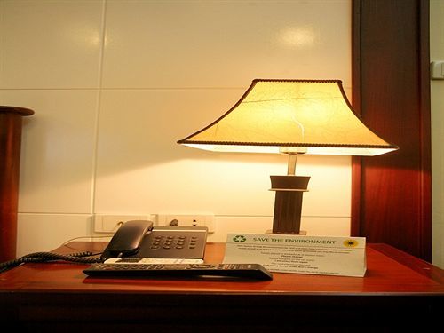 Huyen Chau Hotel هانوي المظهر الخارجي الصورة